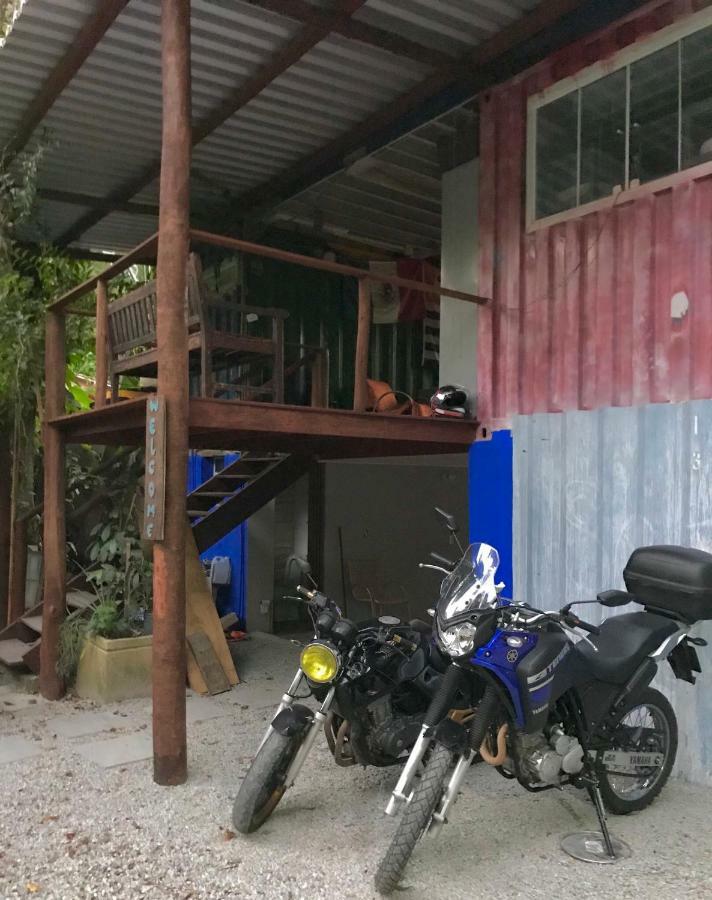 Dom Eco Hostel Containers Sao Sebastiao  Eksteriør billede