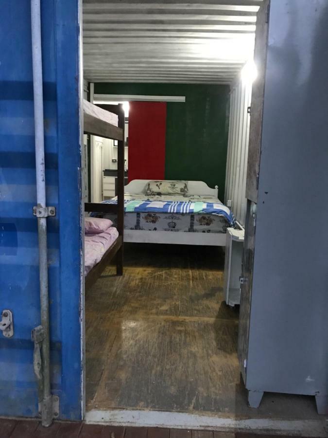 Dom Eco Hostel Containers Sao Sebastiao  Eksteriør billede