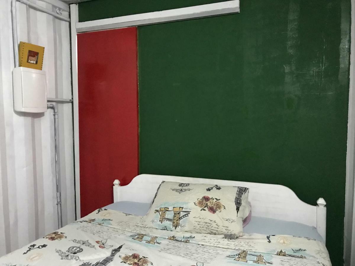 Dom Eco Hostel Containers Sao Sebastiao  Eksteriør billede